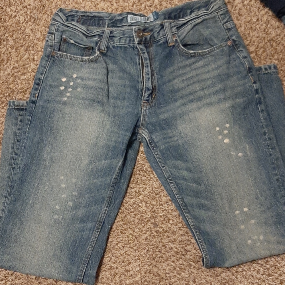 3 for $21**Aeropostale Slim Boot 32x32 distressed.